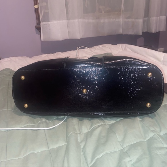 YSL Muse Enamel Patent Handbag - Picture 10 of 16